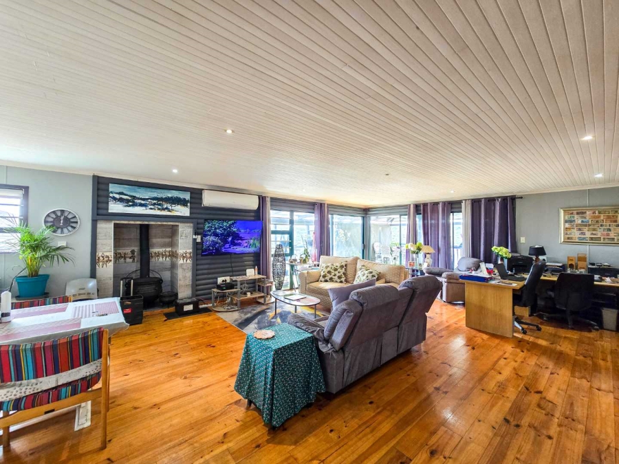 3 Bedroom Property for Sale in Stilbaai Wes Western Cape